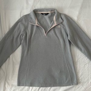 SOLD THE NORTH FACE very lightweight fleece quarter-zip